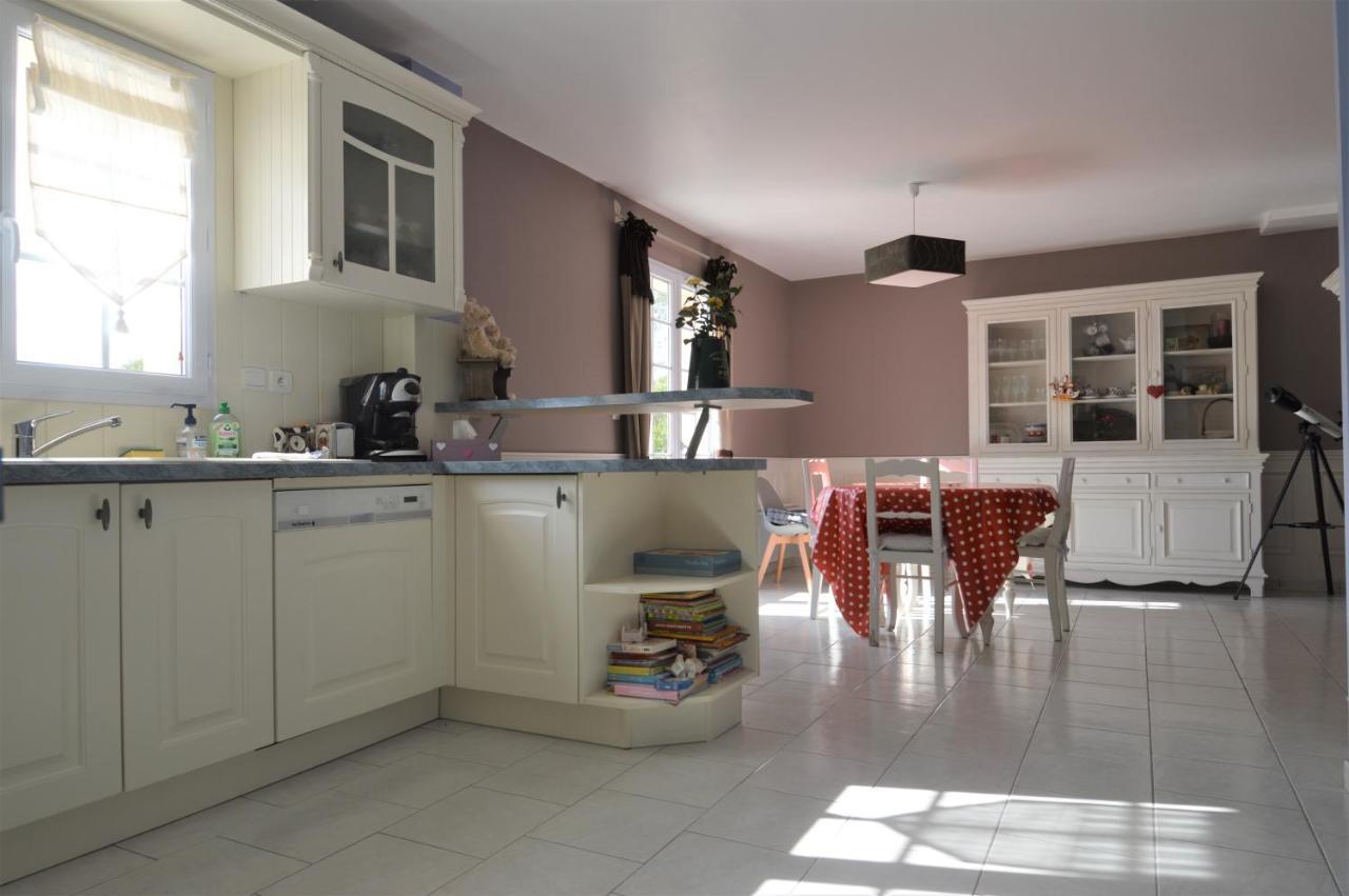 Holiday home Maison Confortable: Spacious With Garden Terrace Near Bayeux *