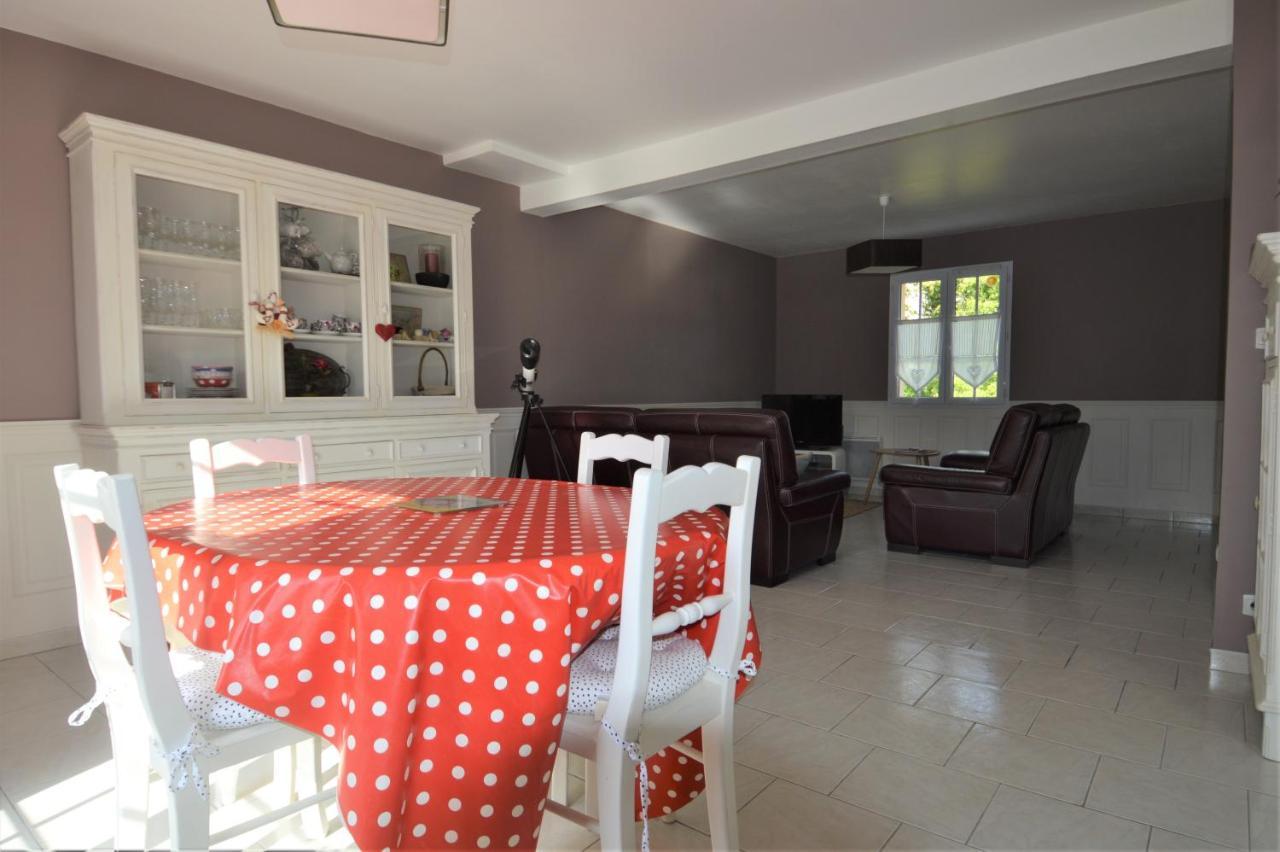 Holiday home Maison Confortable: Spacious With Garden Terrace Near Bayeux Saonnet